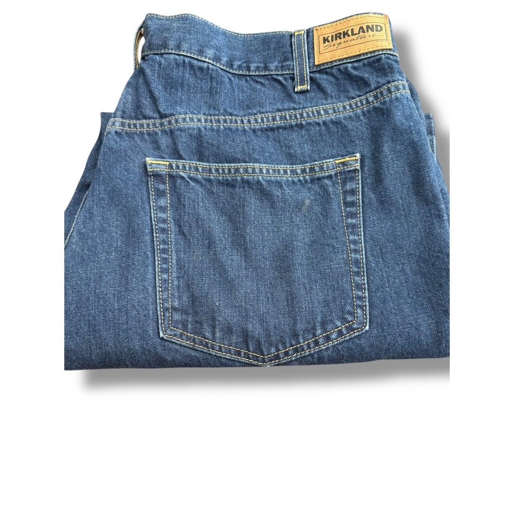Kirkland Signature Men's Blue Denim Jeans Size 38x30 (38x29)  Classic Fit‎ - Picture 2 of 8